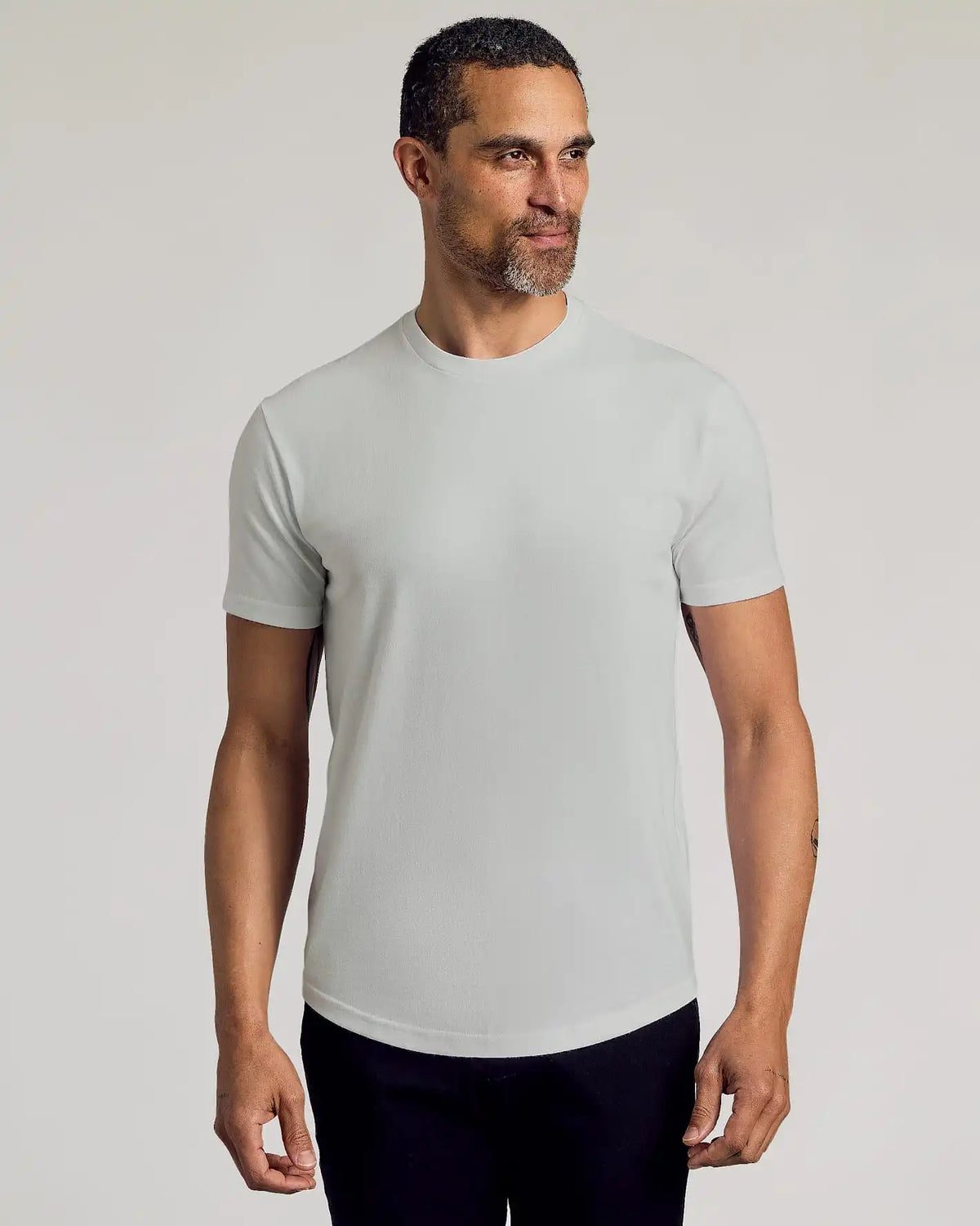 Vapor Curved Hem Classic Crew Neck